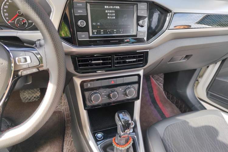 Used Volkswagen T-Cross 2020 280TSI DSG Comfort Edition Audio And AC Panel