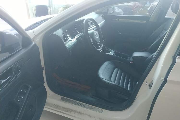 Used Volkswagen Lamando 2017 280TSI DSG Comfort Edition