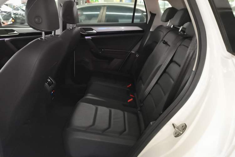 Used Volkswagen Tayron 2019 330TSI Two-Wheel-Drive Luxury Version China V Emission Standard
