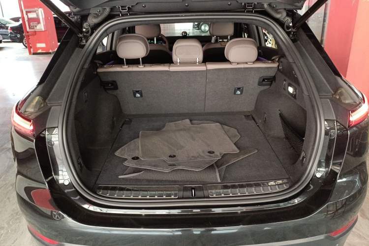 Used Nio ES7 2022 75 kWh Trunk