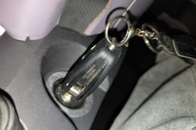 Used Chery QQ Ice Cream 2022 170km Sundae Phosphate Lithium-Ion