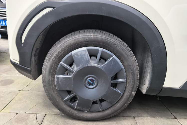 Used BYD Seagull 2024 Honor Edition 305km Dynamic Version Right Rear Wheel Hub