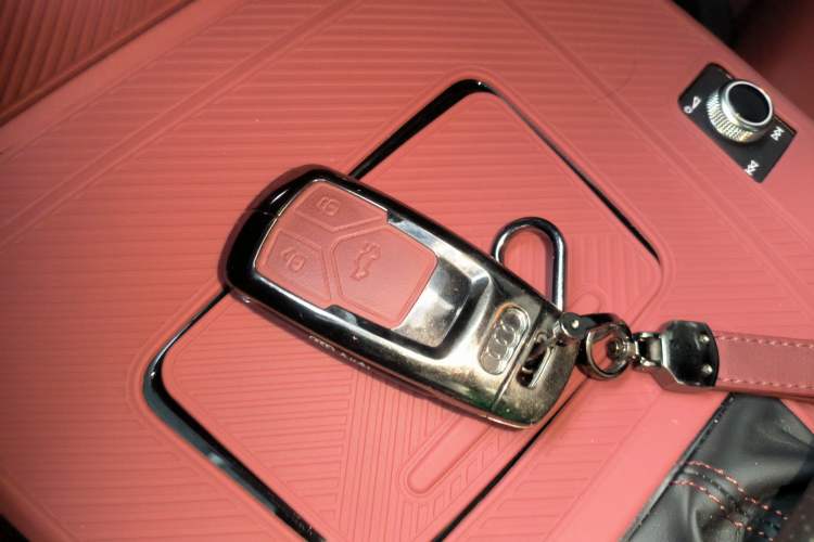 Used Audi Q5L 2025 quattro 45th Anniversary Edition 40 TFSI Luxury Dynamic Model
