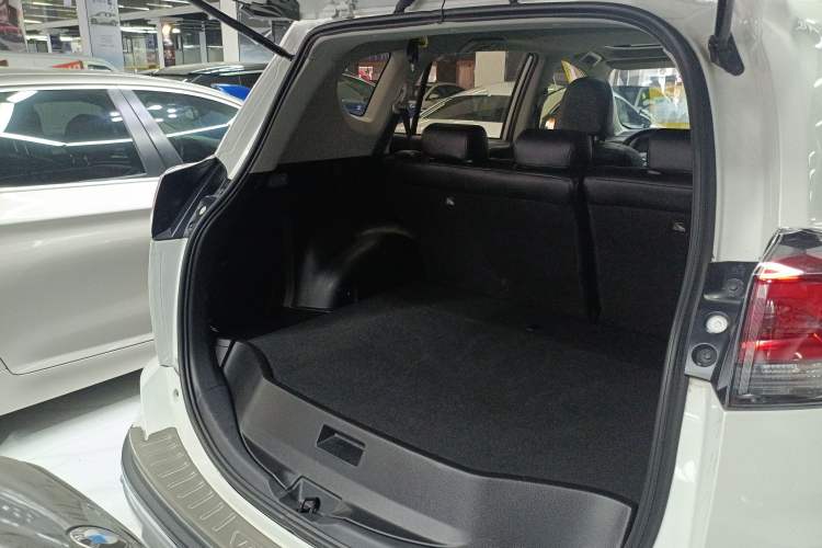 Used Toyota RAV4 2019 2.0L CVT Two-Wheel Drive Fashion X Limited Edition China V Standard