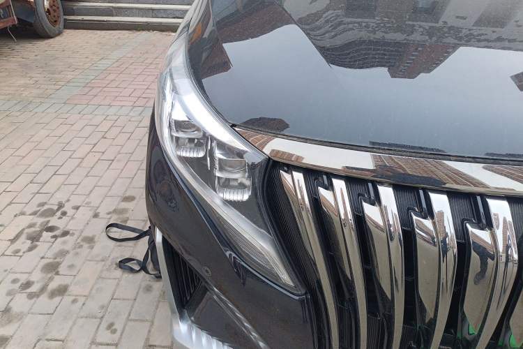 Used GAC Trumpchi M8 2021 Master Series 390T Prestige Edition Right Front Headlight