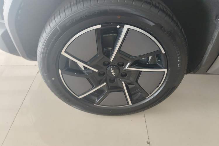 Used Formula Leopard Titanium 3 2025 501 km All-Wheel Drive Intelligent Driving Max Edition