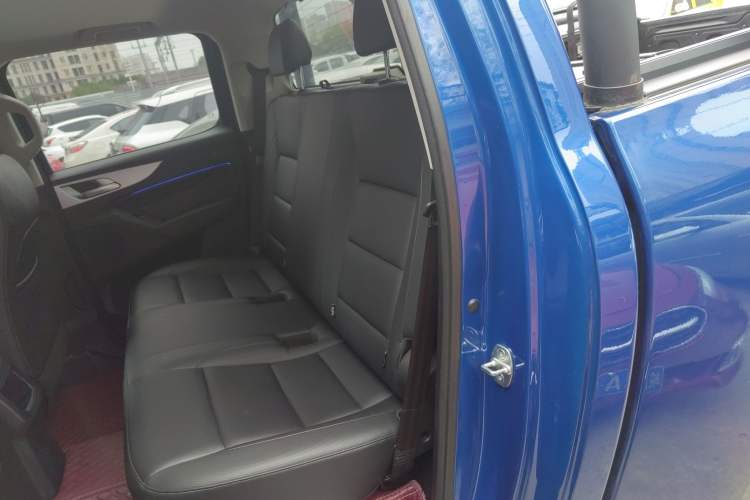 Used Great Wall Poer 2021 2.0T Commercial Version Automatic Diesel Two-Wheel Drive Navigation Type Long Bed – GW4D20M Left Rear Seat