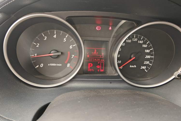Used Mitsubishi Outlander 2010 Kijang 2.0 Sport Edition Odometer Close Up