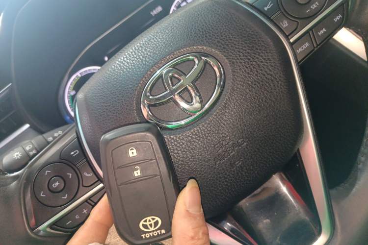 Used Toyota Harrier 2022 Dual-Engine 2.5L CVT Two-Wheel Drive Luxury Edition