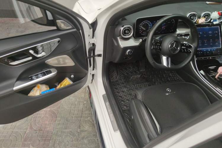 Used Mercedes-Benz C-Class 2023 Facelift C 260 L Driver Seat