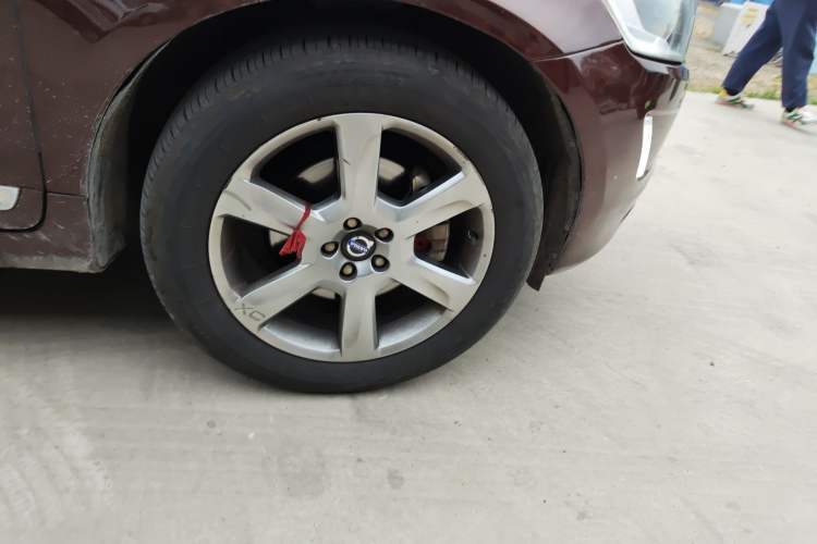 Used Volvo XC60 2014 T6 Zhiyi Edition Right Front Wheel Hub