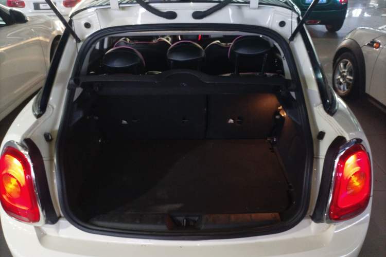 Used MINI MINI 2015 1.5T COOPER Fun Five-Door Edition