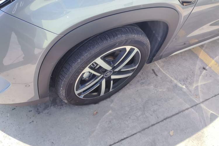 Used BYD Song L DM-i 2025 Intelligent Driving Version 112 km Beyond-Range Type Left Front Wheel Hub