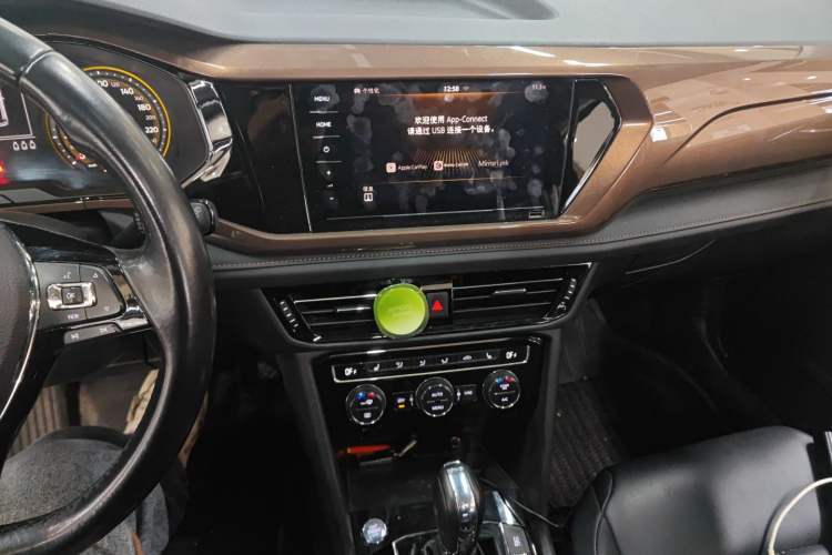 Used Volkswagen Tharu 2020 280TSI Two-Wheel Drive Luxury Edition China VI Standard