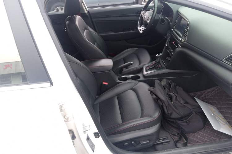 Used Hyundai Elantra (6th Generation / Lingdong) 2016 1.4T Dual-Clutch Xuan Dong · Flagship Edition
