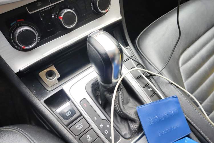 Used Volkswagen Magotan 2013 1.8TSI Premier Model Gear Lever