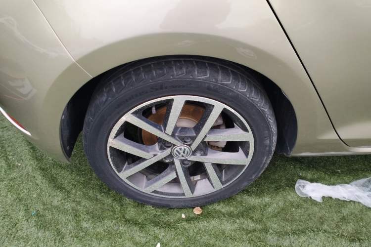 Used Volkswagen Golf 2020 280TSI DSG Comfort Version Right Rear Wheel Hub