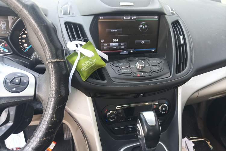 Used Ford Kuga 2013 1.6L GTDi 4x4 Elite Model Audio And AC Panel