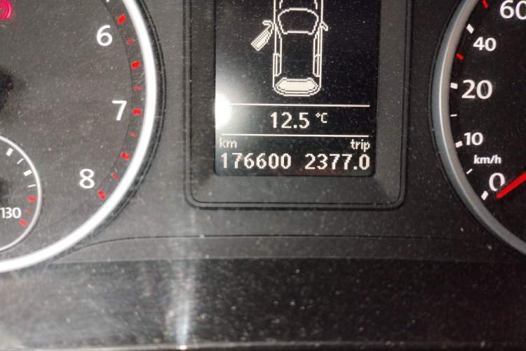 Used Volkswagen Tiguan 2015 1.8TSI Manual Two-Wheel-Drive Limited Edition
