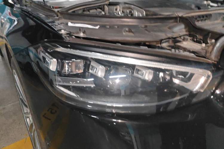Used Mercedes-Benz S-Class 2023 S 400 L Luxury Model Right Front Headlight