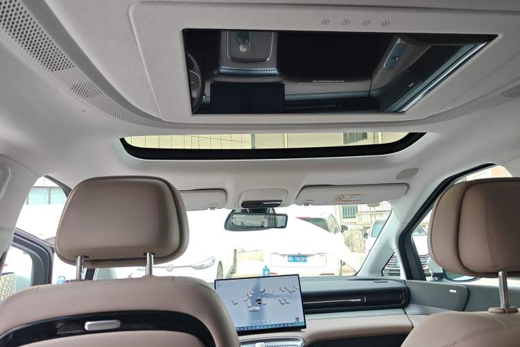 Used XPeng X9 2025 740 Ultra-Long Range Max