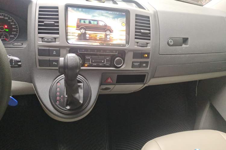 Used Volkswagen Caravelle 2014 2.0 TSI Four-Wheel Drive Comfort Edition
