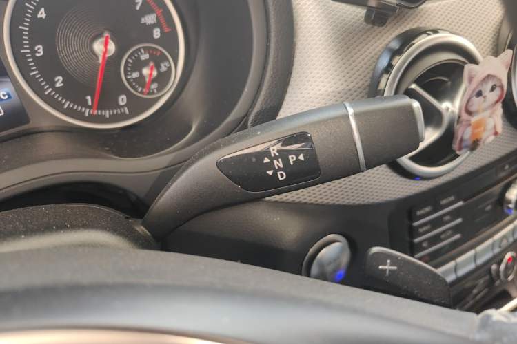 Used Mercedes-Benz B-Class 2017 B 200 Fashion Model Gear Lever