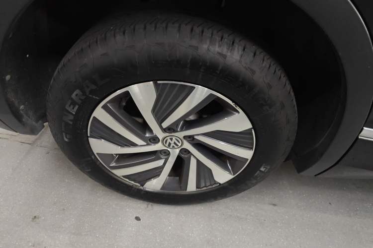 Used Volkswagen Tiguan L New Energy 2020 430 PHEV Plug-in Hybrid Prestige Edition Right Rear Wheel Hub