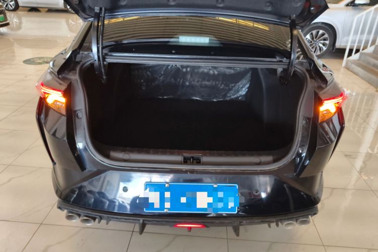 Used Dongfeng Aeolus Yixuan 2022 230T Automatic Adaptive-Beam Knight Edition
