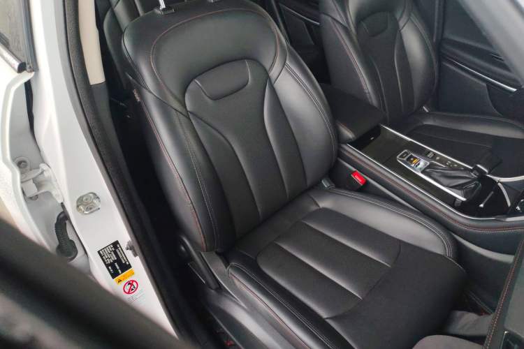 Used CHANGAN CS75 2020 280T Automatic Smart Edition China VI Right Front Seat