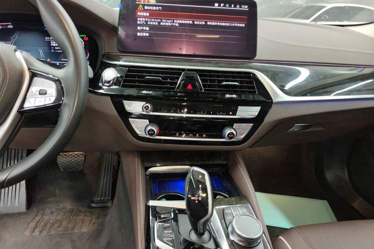 Used BMW 5 Series 2022 Second Facelift 525Li Luxury Package