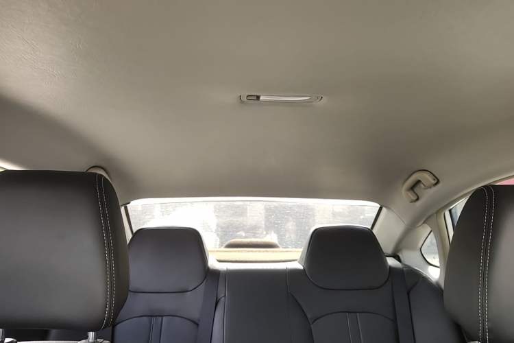 Used Dongfeng Aeolus E70 2021 Revised Version 2 360H Battery-Swap Edition Headliner