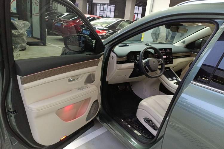 Used Hima AITO M7 2022 1.5T Four-Wheel Drive Flagship Edition Driver Seat