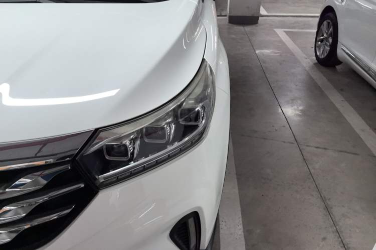 Used GAC Trumpchi GS4 2019 270T Automatic Two-Wheel Drive Luxury Smart Connectivity Model Left Front Headlight