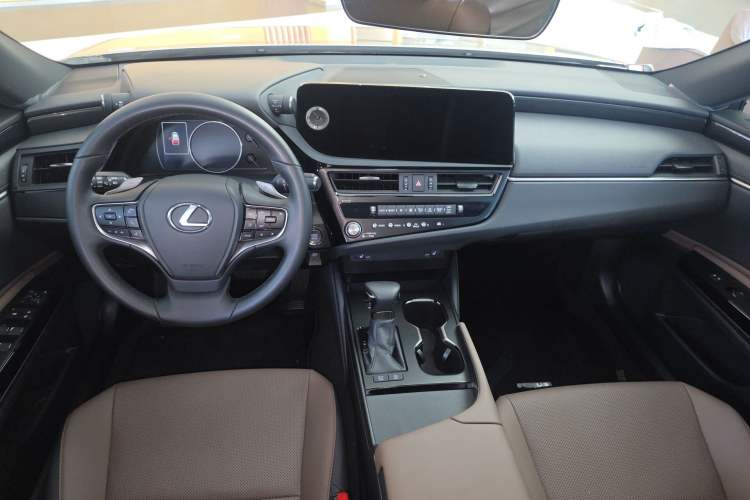 Used Lexus ES 2023 200 Excellence Edition Center Console