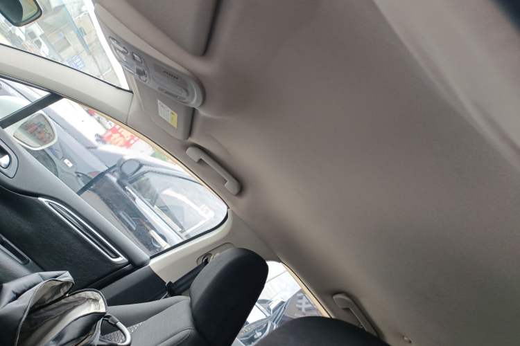 Used Citroen C4L 2014 1.8L Intelligent Drive Manual Enjoyment Model Headliner