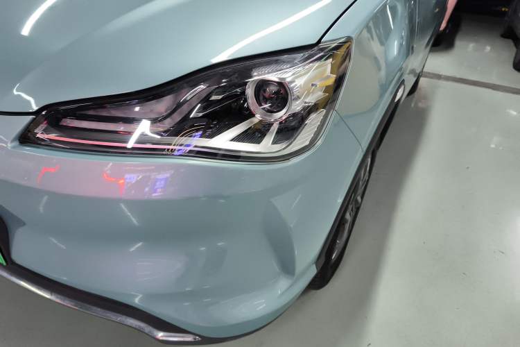 Used NETA V 2022 Chao 300 Lite Lithium Iron Phosphate Left Front Headlight