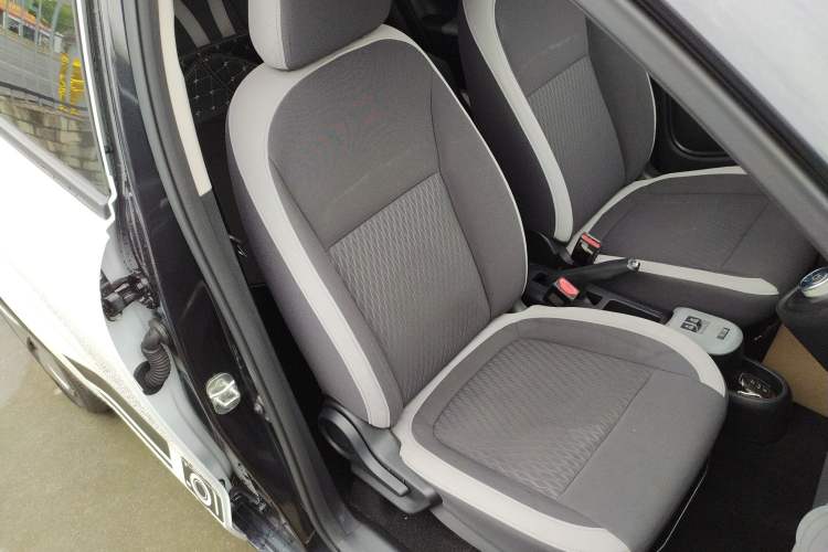 Used ORA Black Cat 2019 301km Standard Edition Right Front Seat