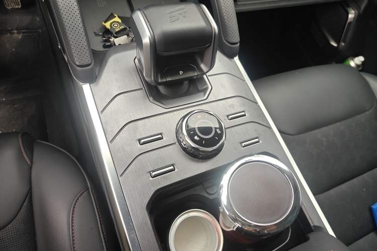 Used JETOUR Traveler 2023 1.5T Two-Wheel Drive Discovery PRO Gear Lever