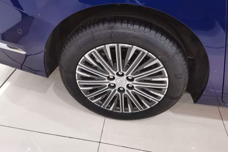 Used Buick GL8 New Energy 2024 Lu Zun Luxury Edition 6-Seater Exterior 5