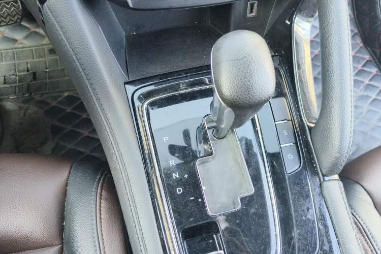 Used Dongfeng Aeolus AX7 2018 Classic 1.6T Automatic Luxury Model