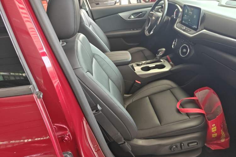 Used Chevrolet Blazer 2020 650T 7-Seater WEI Version Right Front Seat