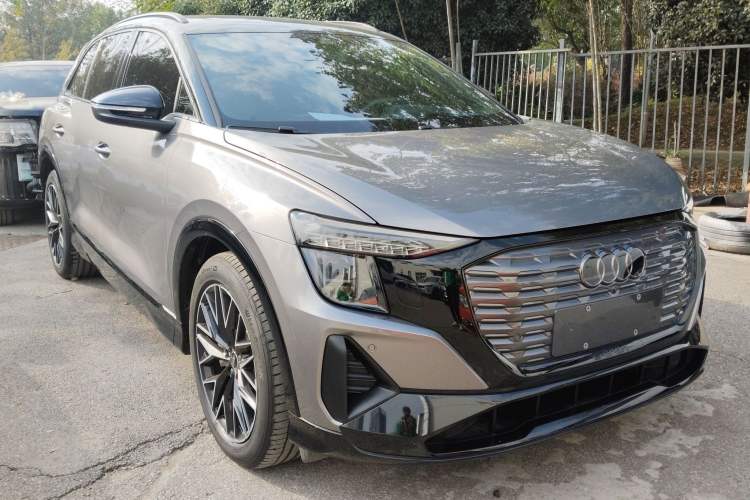 Used Audi Q5 e-tron 2023 40 e-tron Starry Edition Mecha Kit