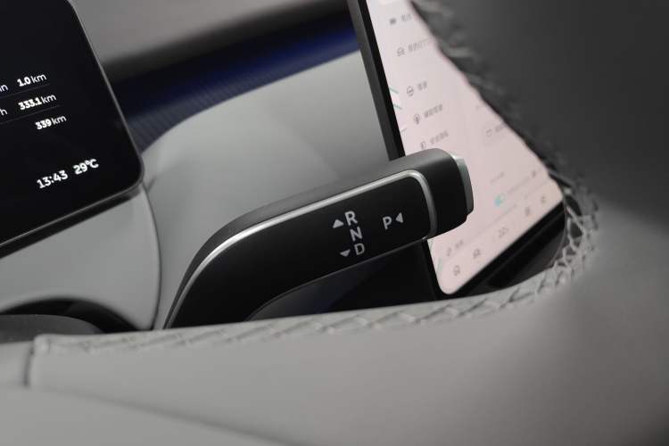 Used Nio ET5T 2025 100kWh Touring Gear Lever