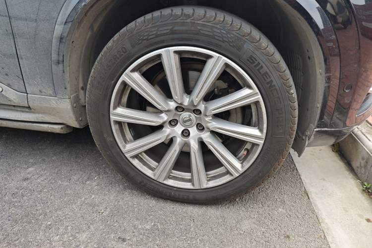 Used Volvo XC90 2019 T6 Prestige 7-Seater China VI Standard Right Front Wheel Hub