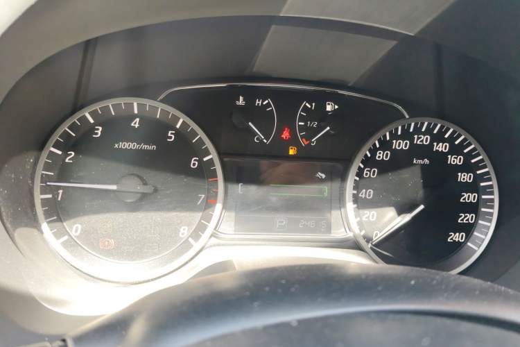Used Nissan Sylphy 2019 1.6XV CVT Smart Connect Luxury Edition China VI Standard Instrument Cluster