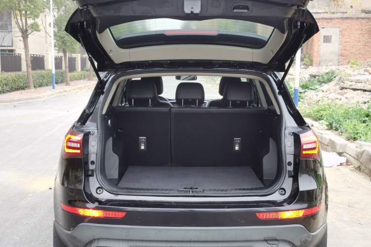 Used Zotye T600 Coupe 2017 1.5T Automatic Luxury Model Trunk