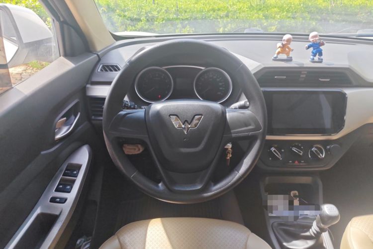 Used Wuling Hongguang 2019 1.5L S Comfort Edition China VI LAR Steering Wheel