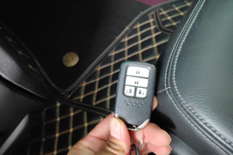 Used Honda Elysion 2016 2.4L Luxury Edition
