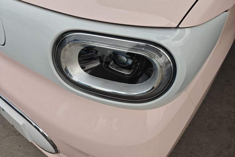 Used Wuling Hongguang MINIEV 2024 3rd Generation 215km Advanced Version
